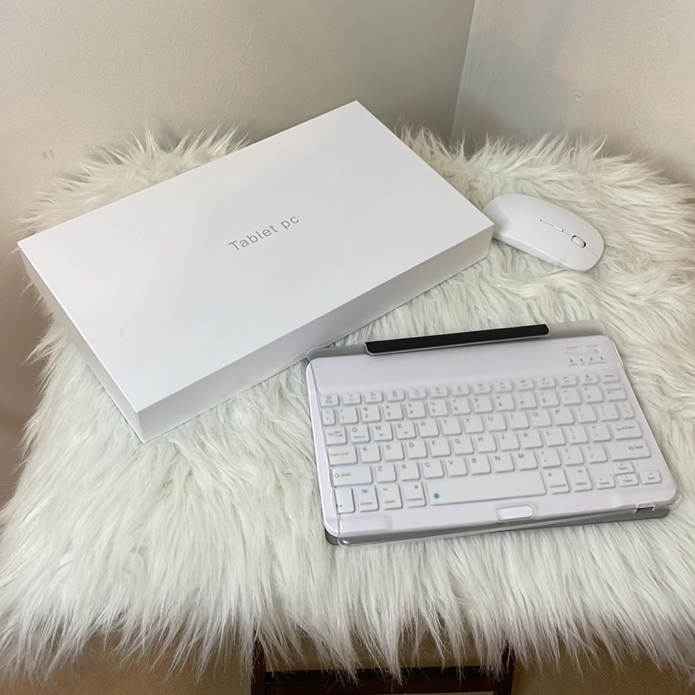 Wireless combo keyboard for tablet, mouse,tablet cover color white